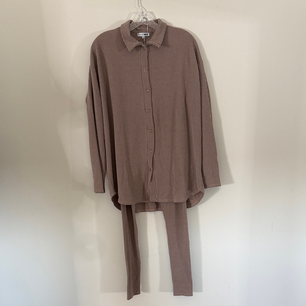 Fashion Nova Brown Ribbed Button-Up Shirt
